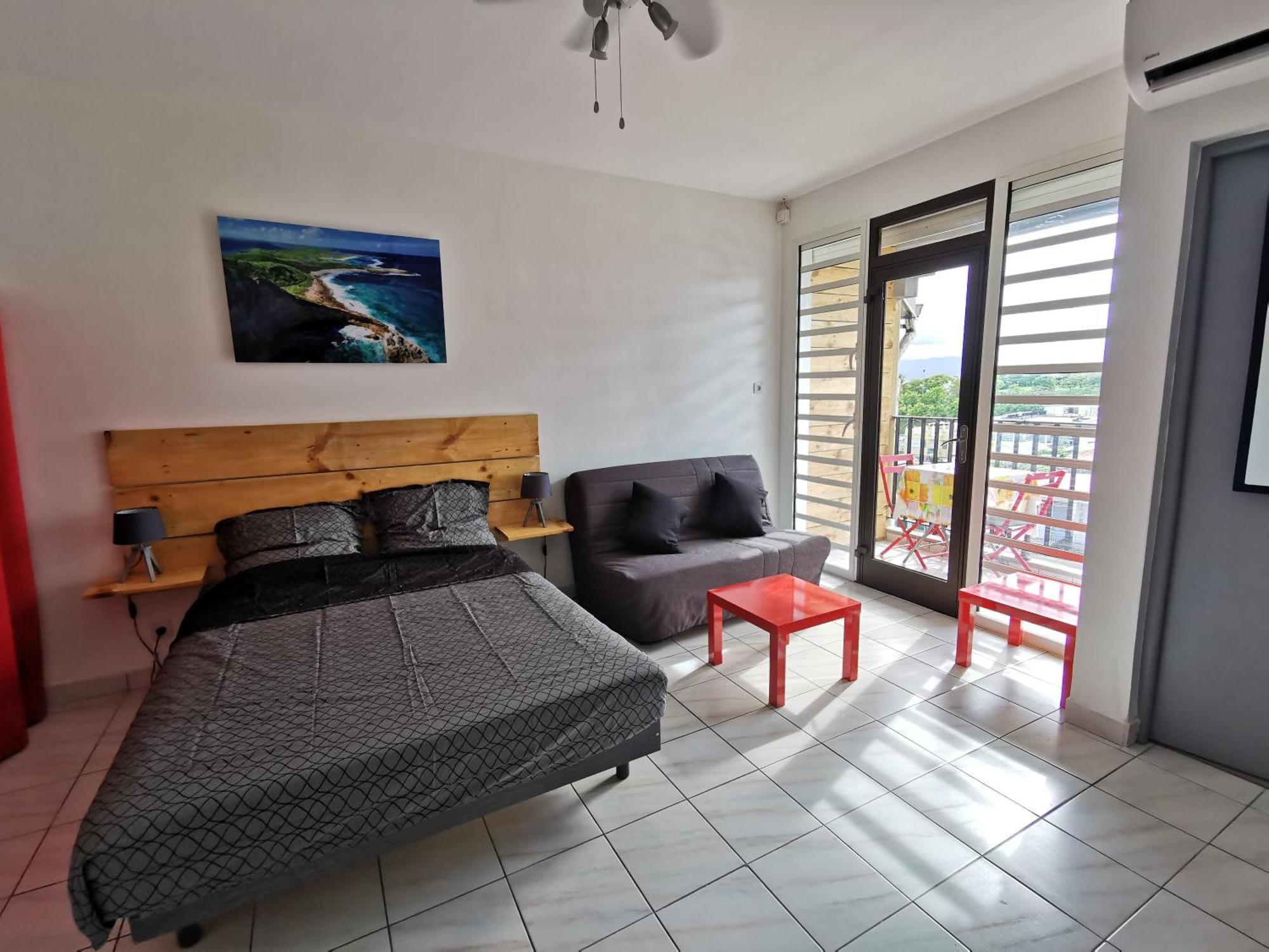 Appartement Vue Mer Et Montagne A 100M De La Plage Le Gosier  Exterior photo